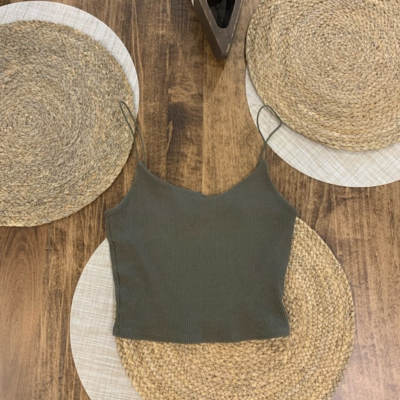 Garage Crop Tank